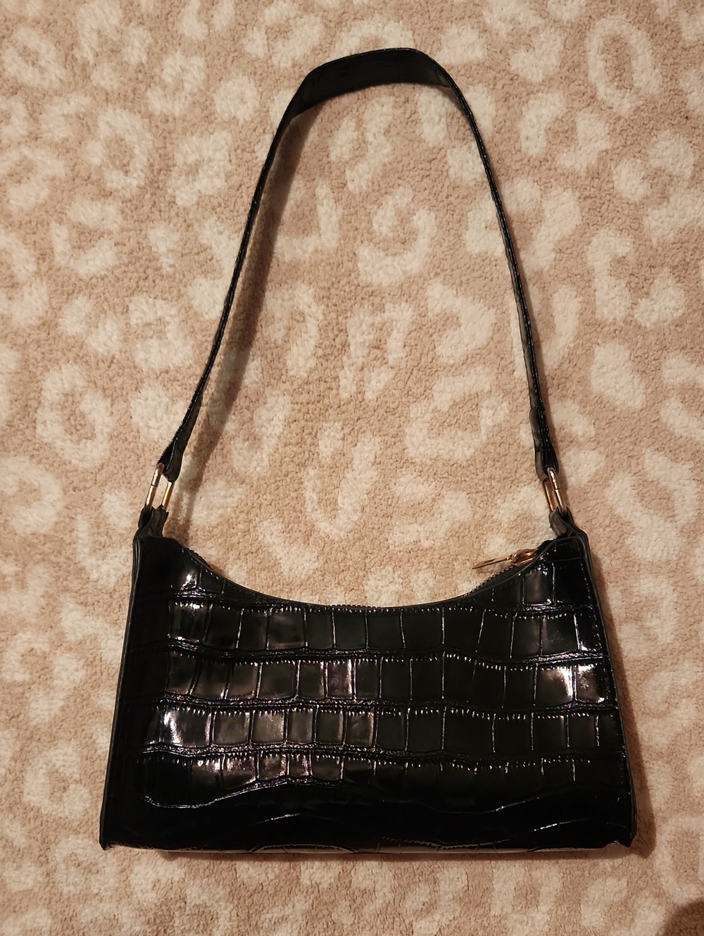 Black Croc-Embossed Shoulder Bag - Classic Women's Handbag
